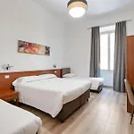 Principe Guesthouse Powered By Joyful Guesthouse